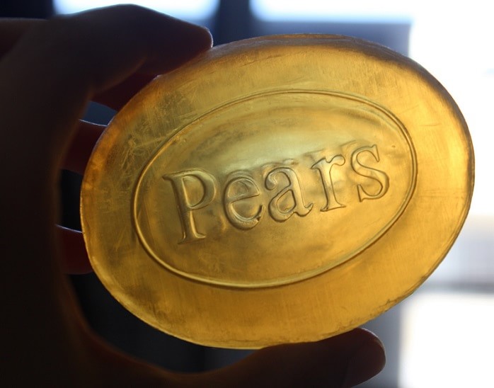 Pears-Pure-And-Gentle-transparent-soap-how-to-use