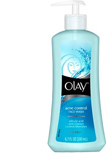 10 Best Face Washes For Oily Skin Available In India